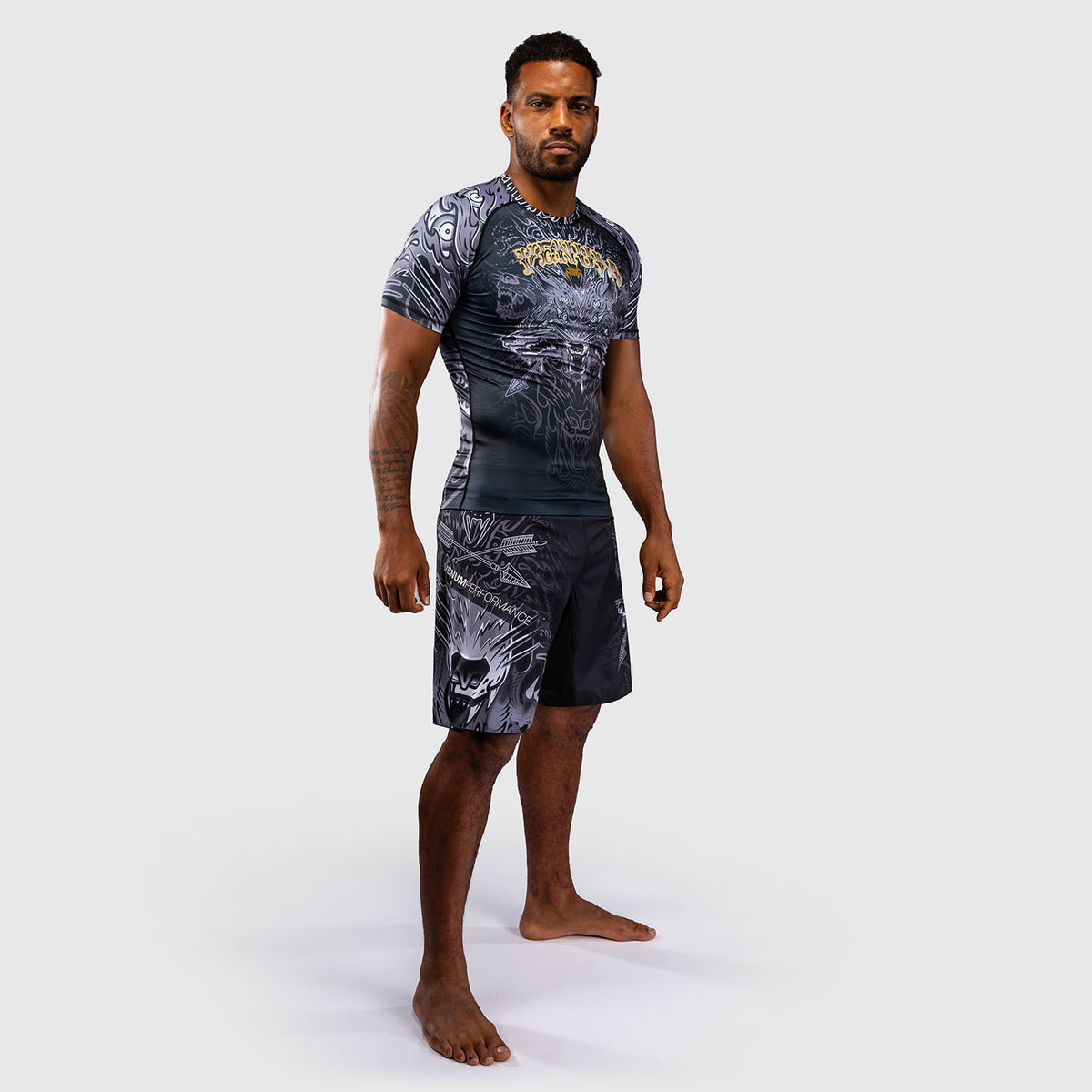 Rashguard à Manches Courtes Venum Wolf Atak – Noir/Gris