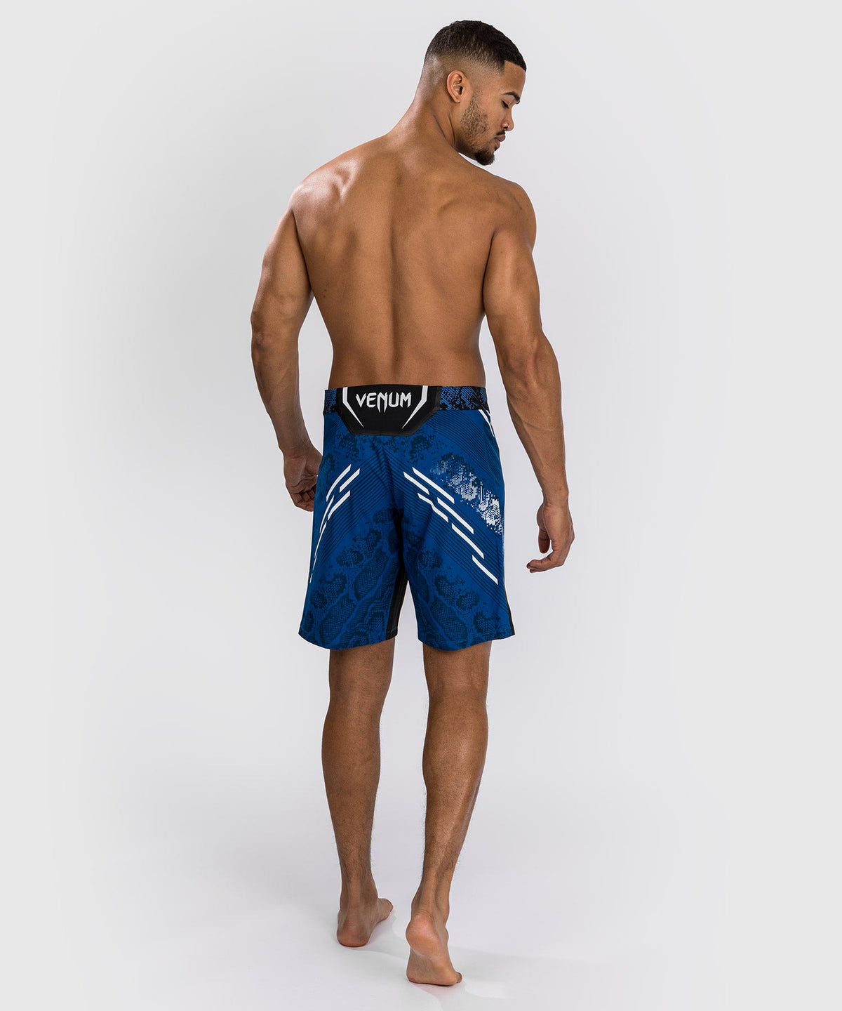 UFC Adrenaline by Venum Authentic Fight Night Herren Lang geschnittene Kampfshorts - Blau
