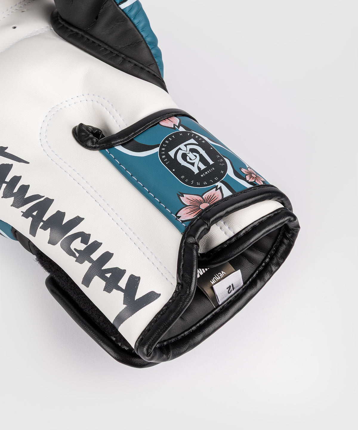 Venum X Tawanchay Boxhandschuhe – Blau/Weiß