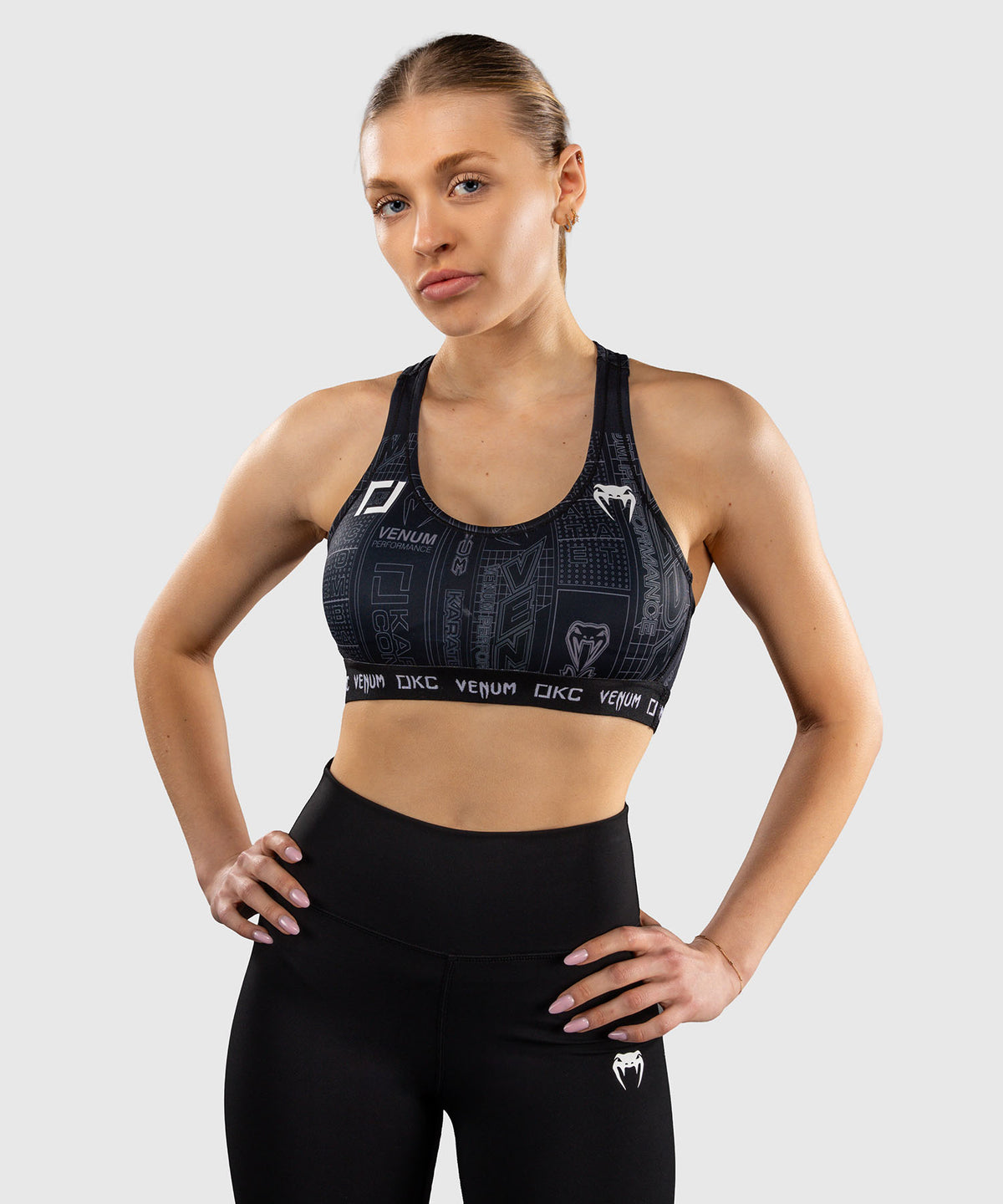 Karate Combat by Venum Sujetador Deportivo – Negro/Gris