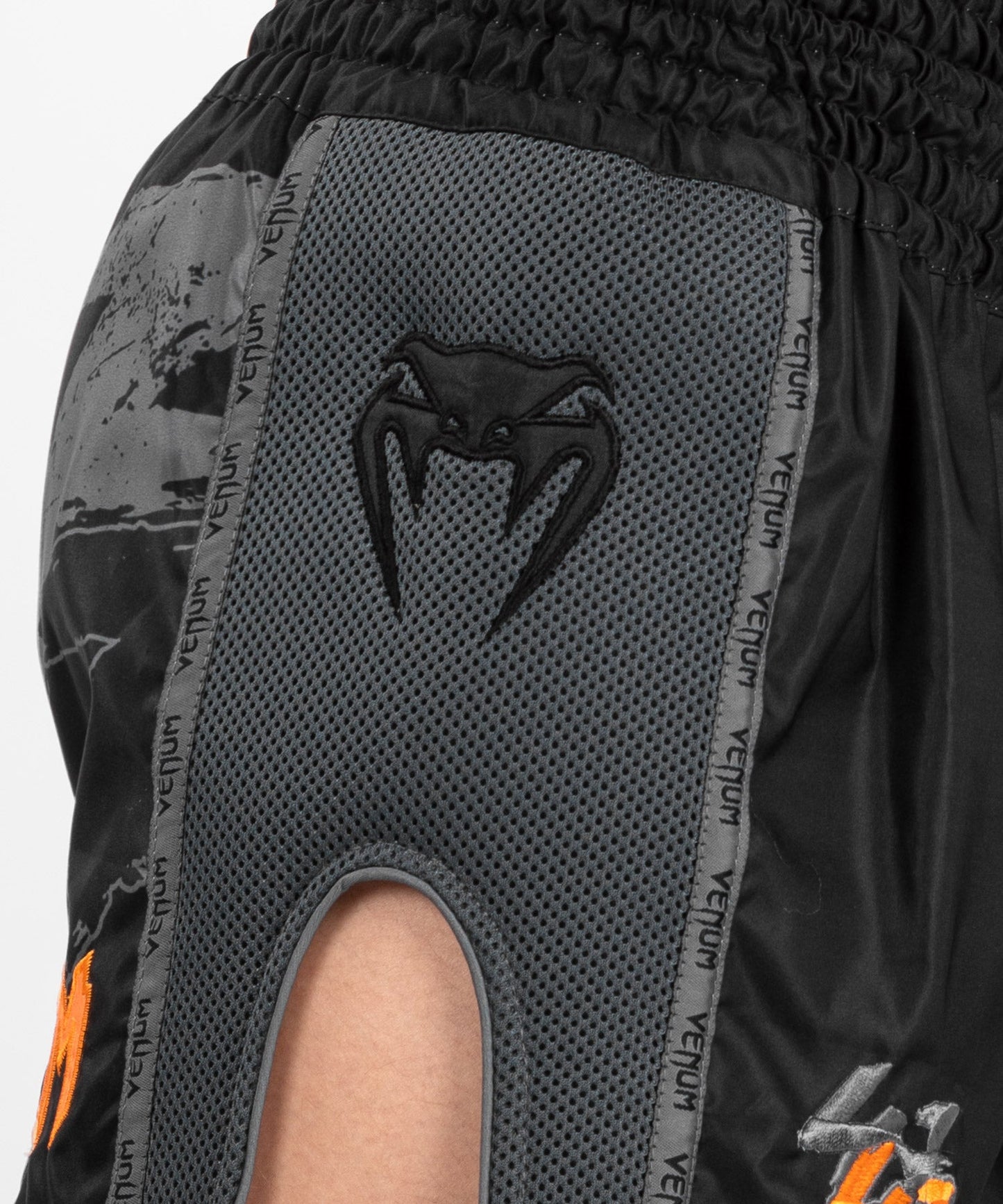 Short de Muay Thai Venum S47 - Noir/Orange