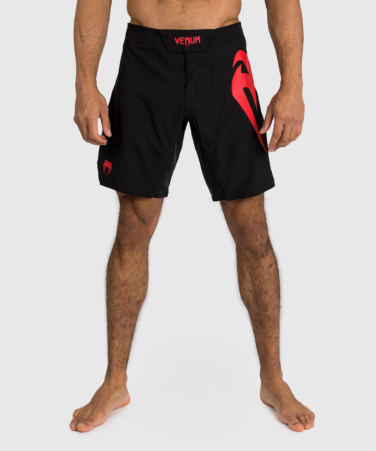 Venum Light 5.0 Pantaloncini da combattimento - Nero/Rosso