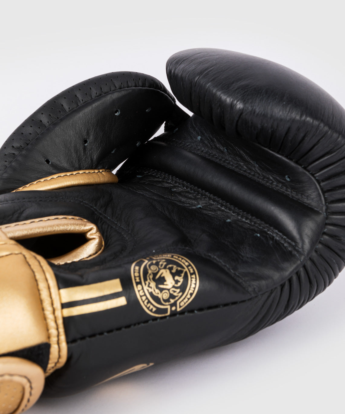 Guantes de boxeo Venum Power 2.0 - Negro/Dorado