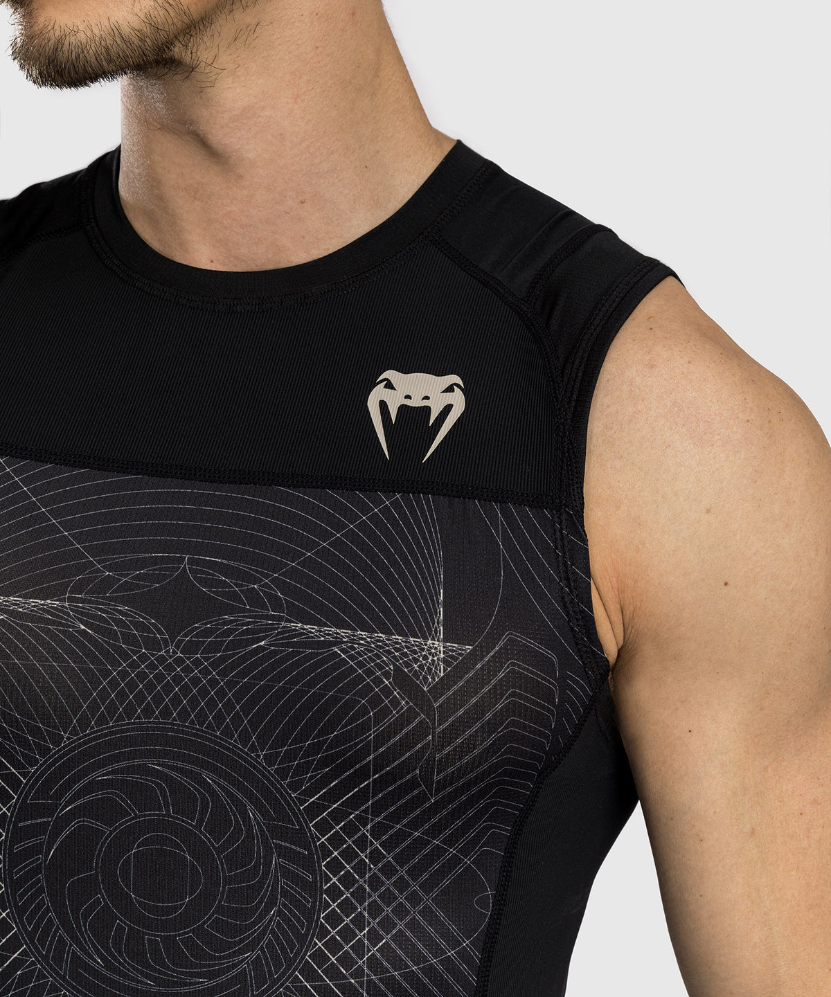 Rashguard sans Manches Venum G-Fit Air pour Hommes - Noir Intense/Sable Désert
