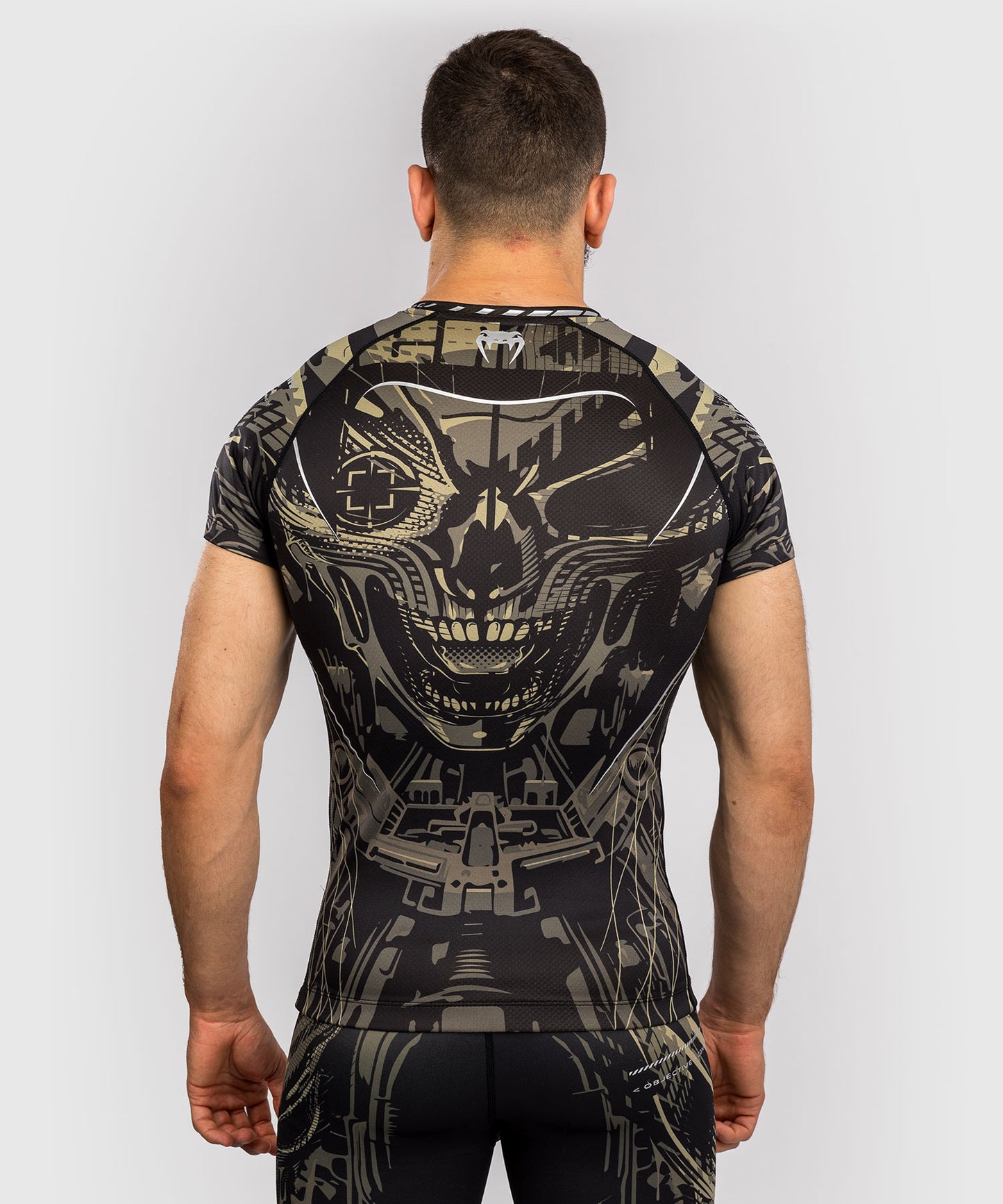 Venum Invader Kurzarm Rashguard - Schwarz/Sand