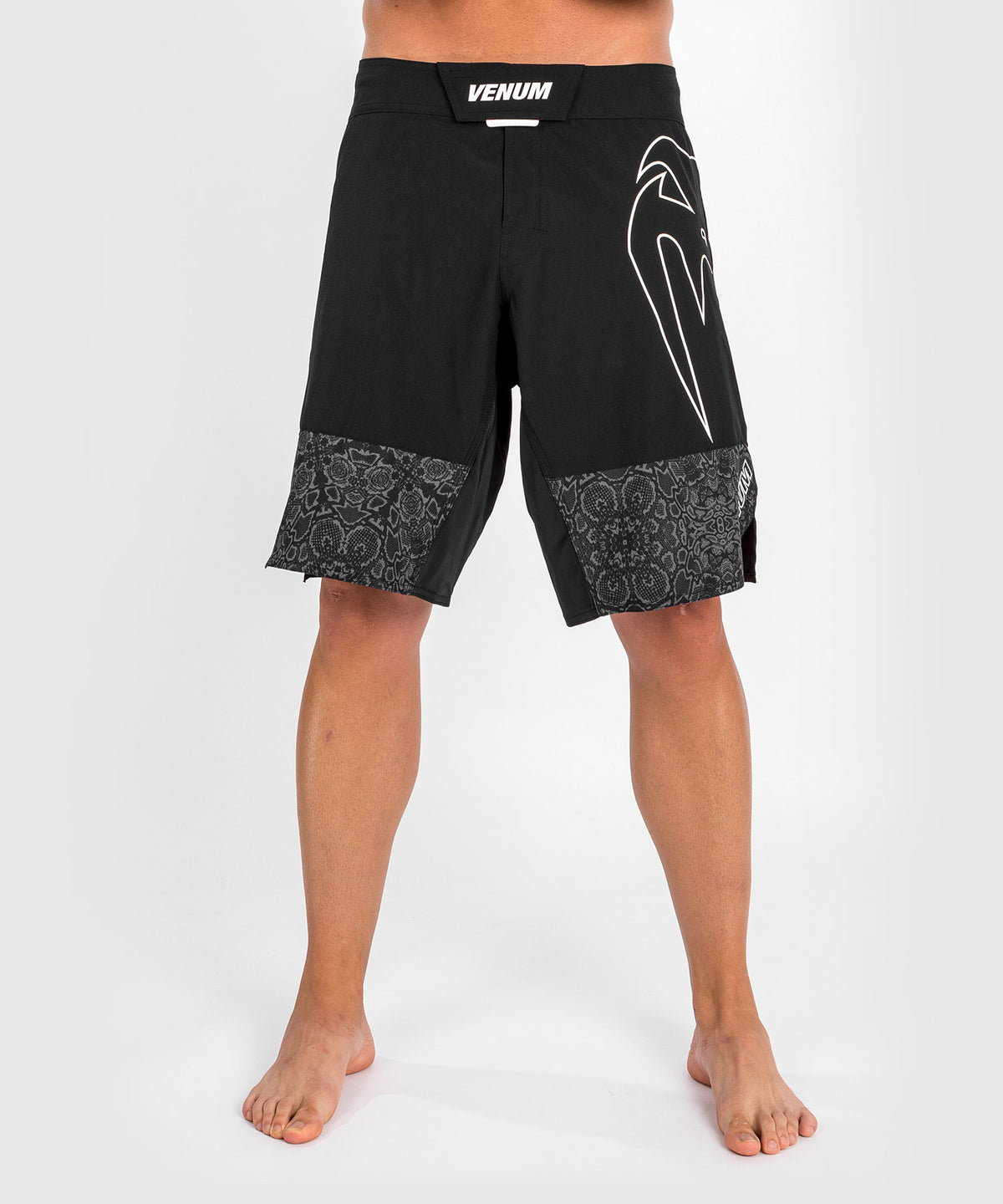 Pantaloncini da combattimento LIGHT 4.0 Venum - Nero/Bianco