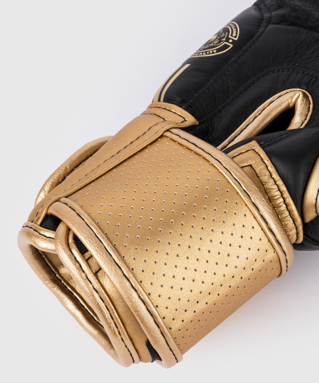 Guantes de boxeo Venum Power 2.0 - Negro/Dorado