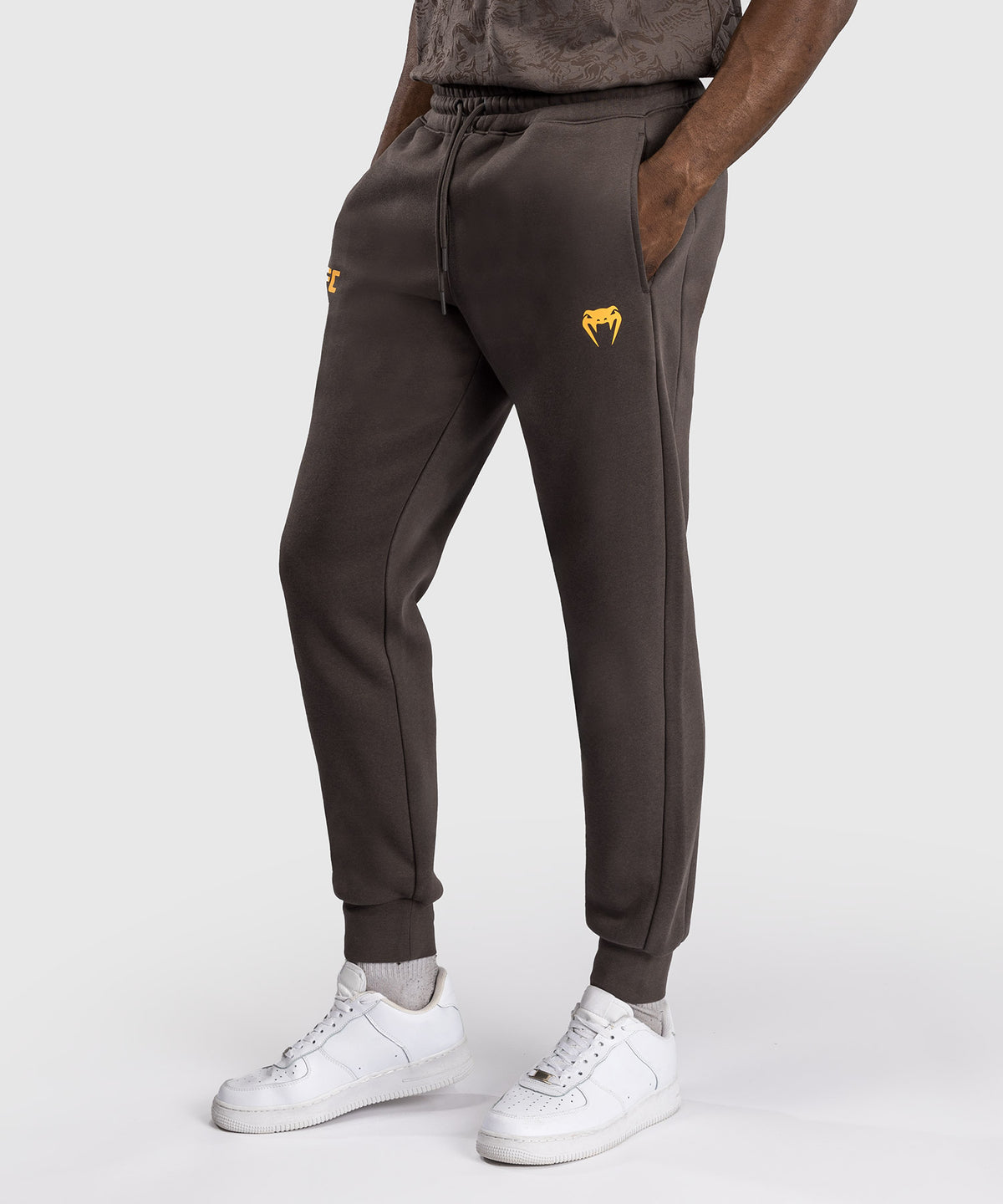 UFC Fusion by Venum Fight Week Pantalón de Algodón para Hombre - Solid Marrón tierra