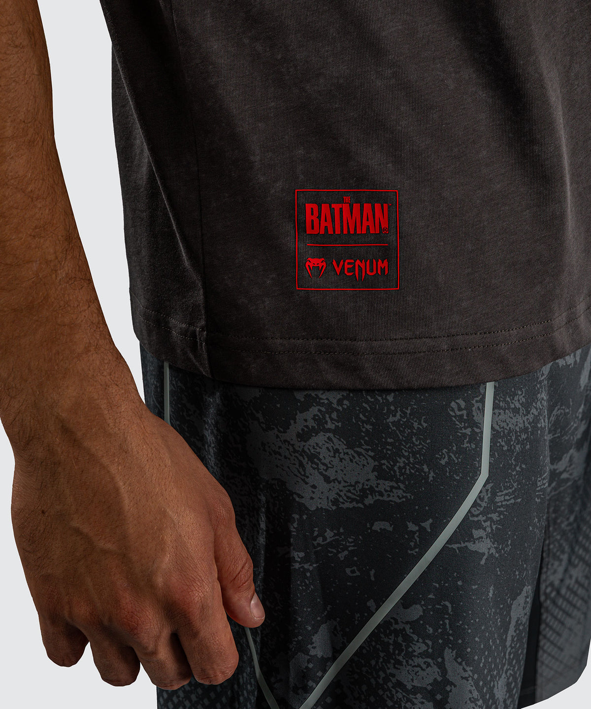 Venum x Batman T-shirt in cotone - Grigio/Nero/Rosso
