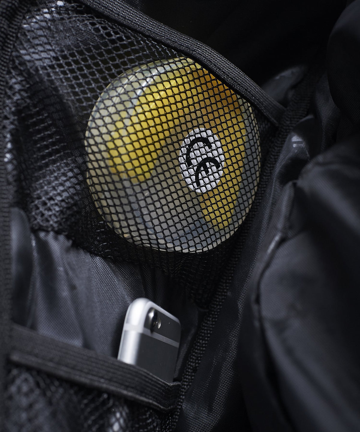 Manto One XL Convertible Backpack - Schwarz