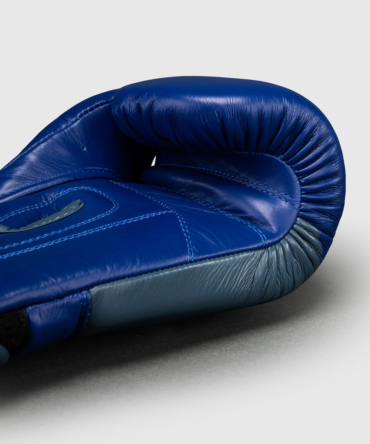 Ringhorns Charger by Venum Guantoni da boxe – Blu Navy/Rosso