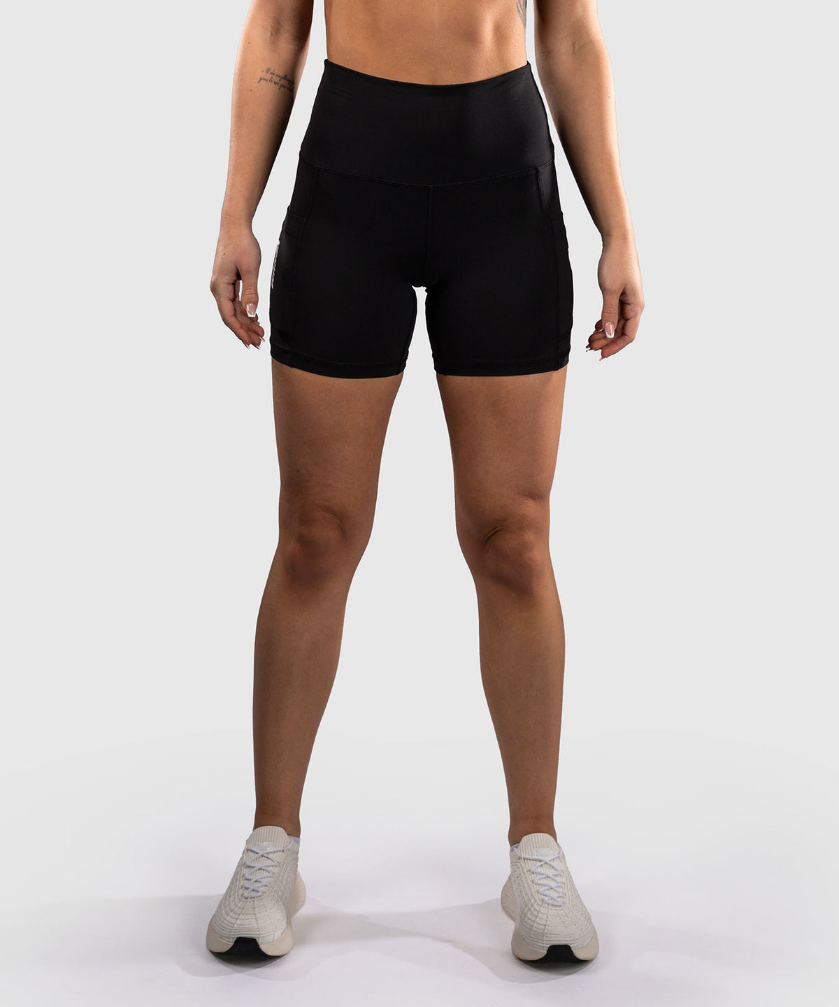 Venum Essential Kompressionsshorts - Schwarz
