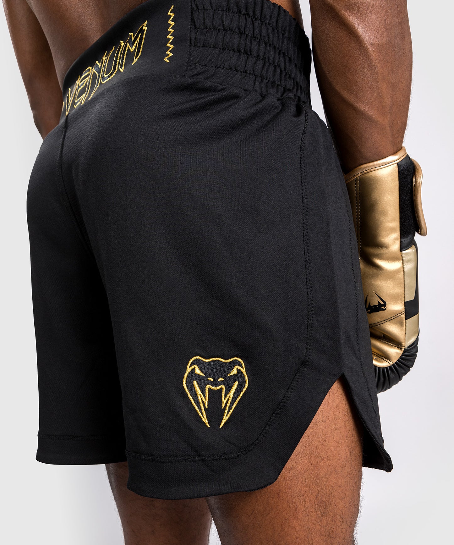 Short de boxe Venum Classic - Noir/Or