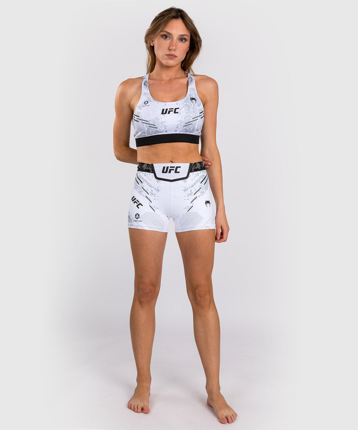 Short de Short de compression Fit pour Femmes UFC Adrenaline by Venum Authentic Fight Night - Blanc