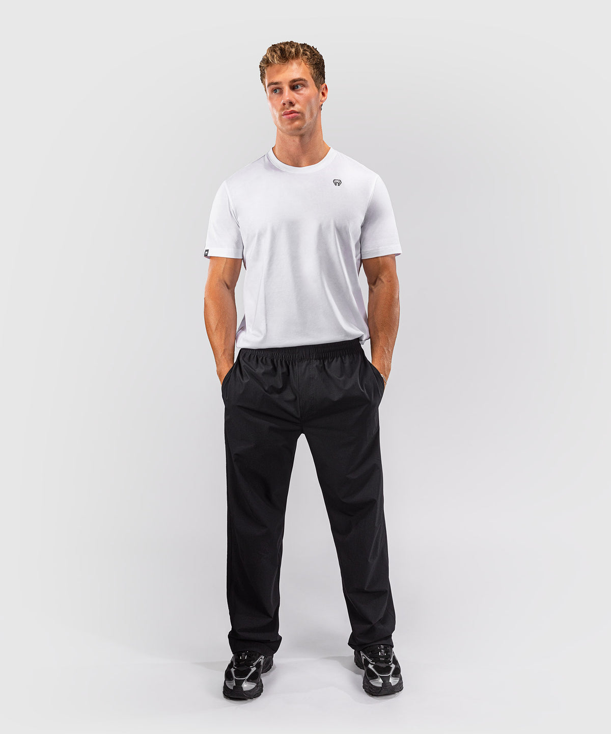 Venum Essential Woven Straight Hose mit geradem Bein - Schwarz