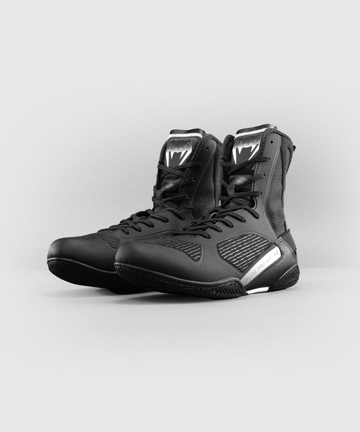 Chaussures de Boxe Venum Elite Neo – Noir/Blanc