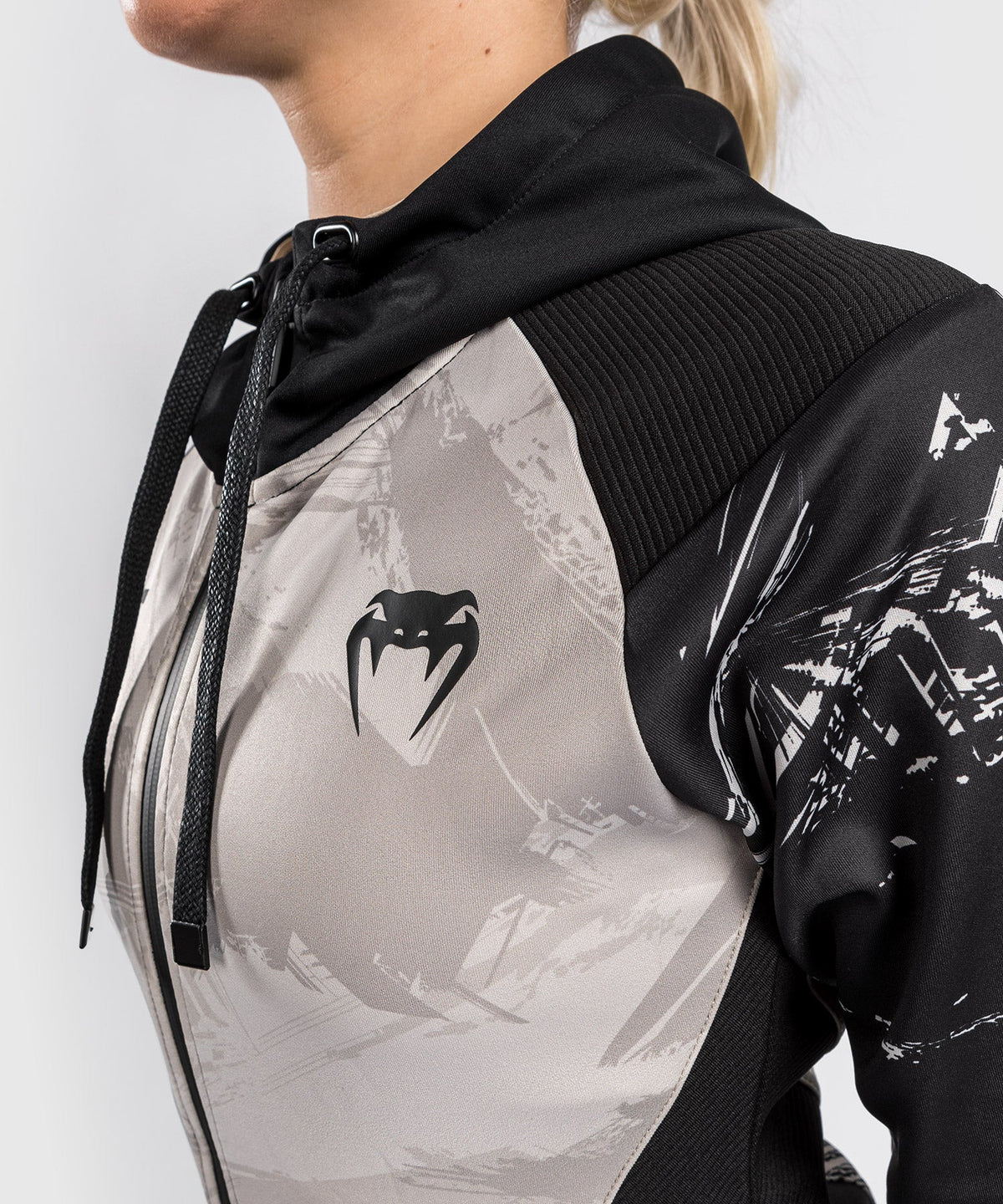 Venum Authentic Fight Week 2.0 UFC Women's Zipper Sweatshirt - Schwarz/Sand