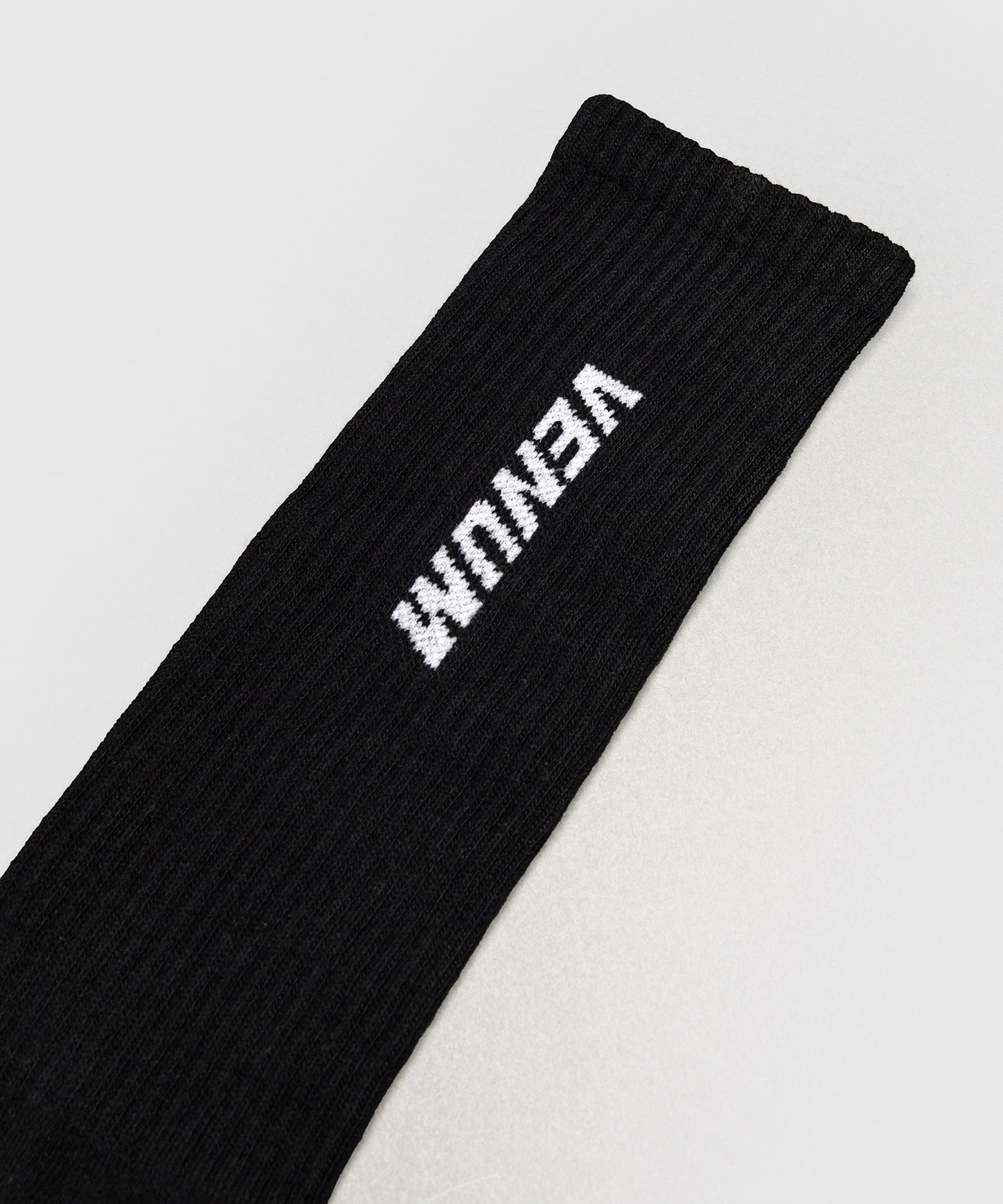 Venum Essential Over-the-Calf Socken – Schwarz/Weiß