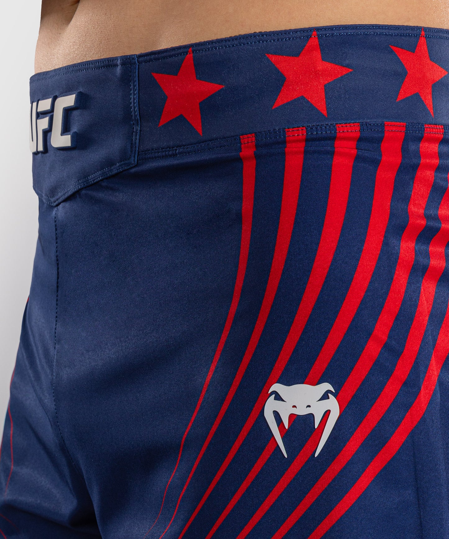Official UFC Freedom 250 by Venum Authentic Fight Night Pantaloncini da combattimento taglio lungo da uomo - Blu