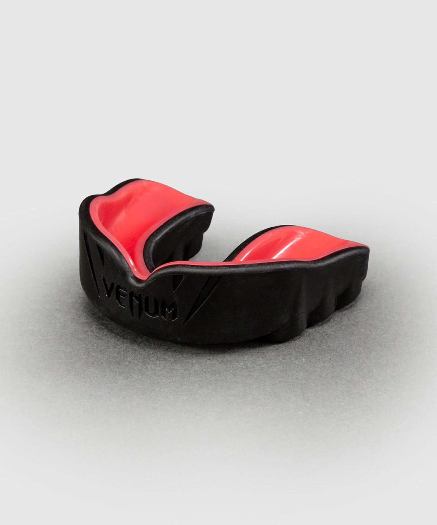 Venum Challenger Mouthguard - Black/Corail