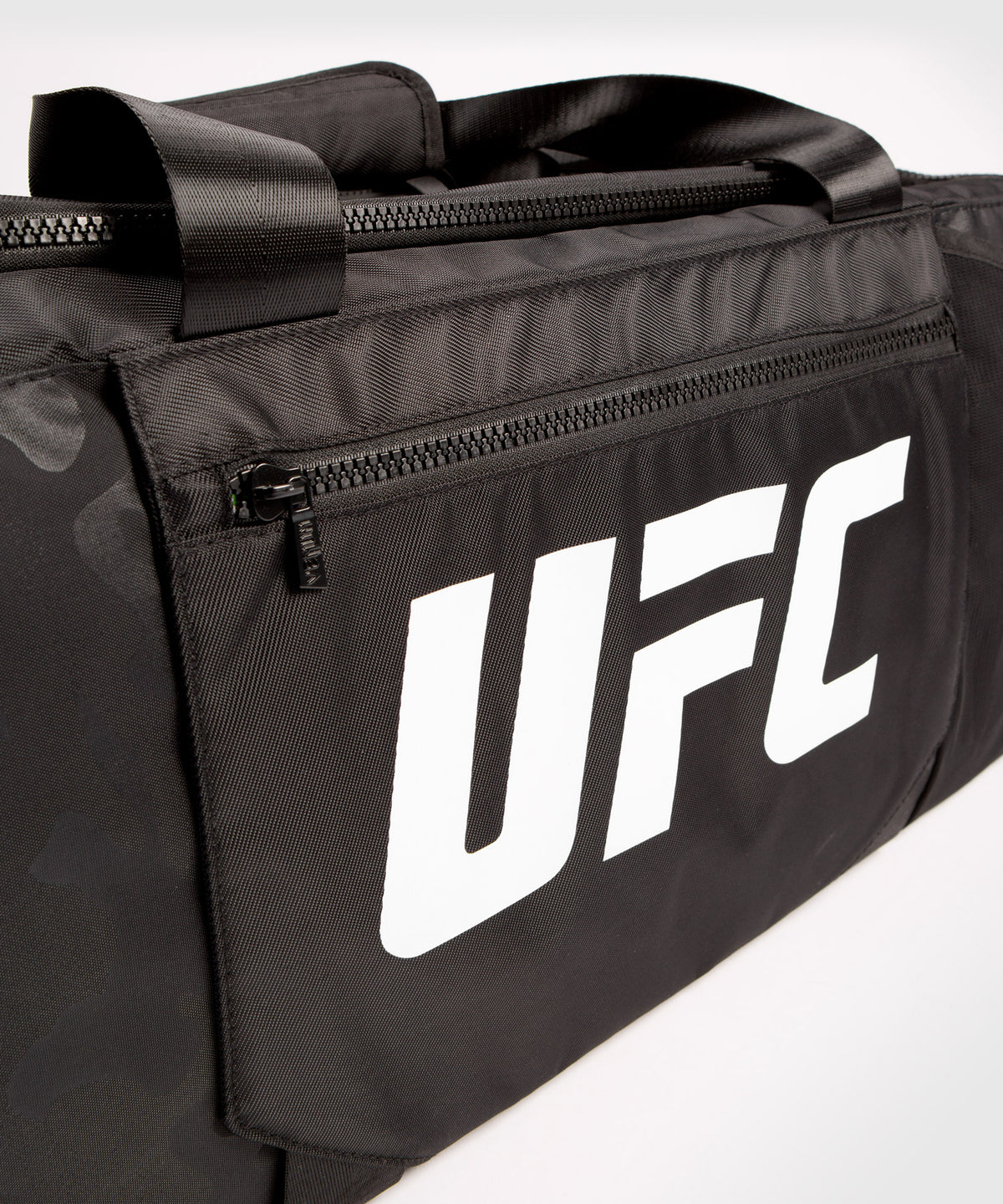 UFC Venum Authentic Fight Week Ausrüstungstasche
