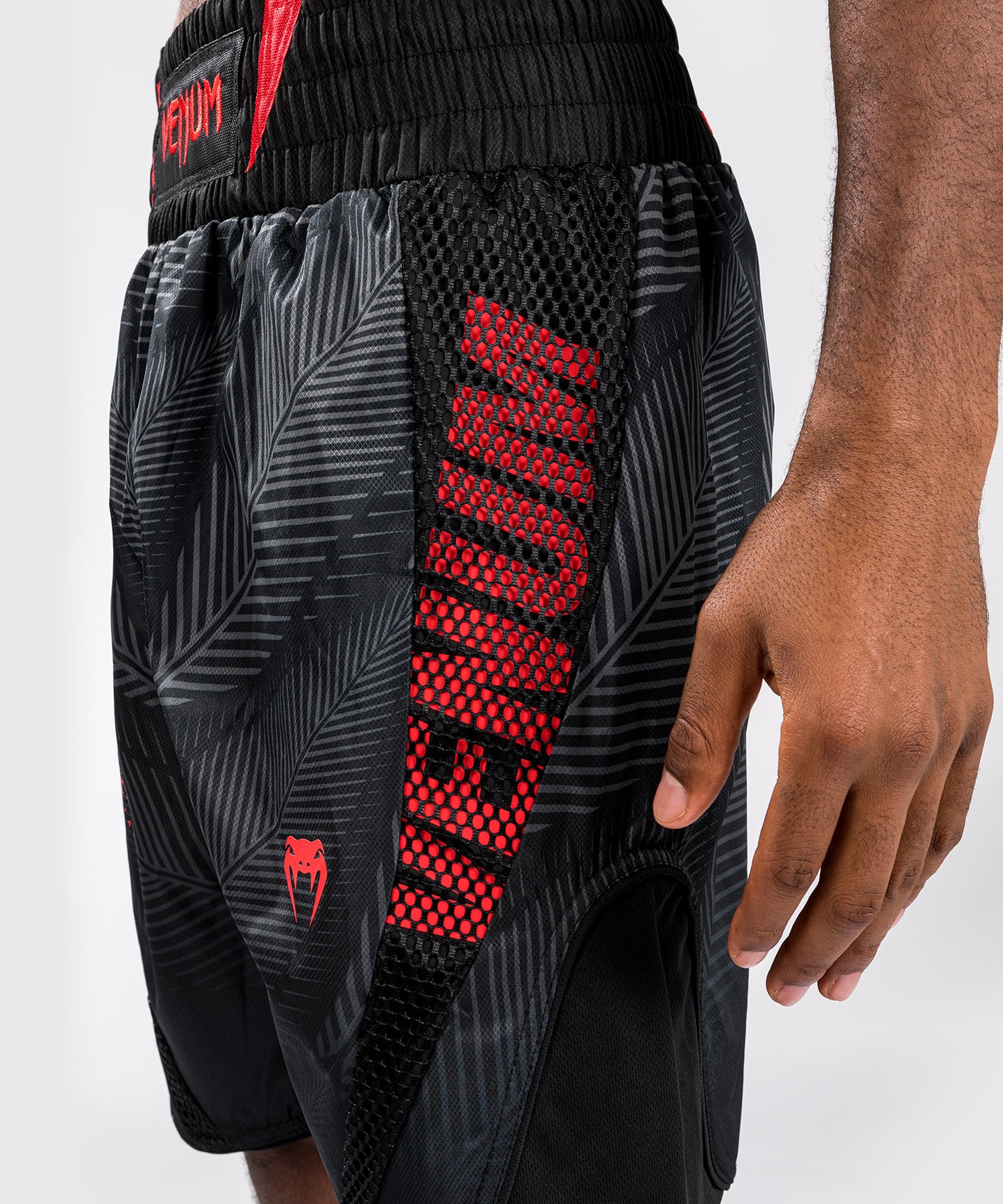 Shorts de Boxeo Venum Phantom - Negro/Rojo