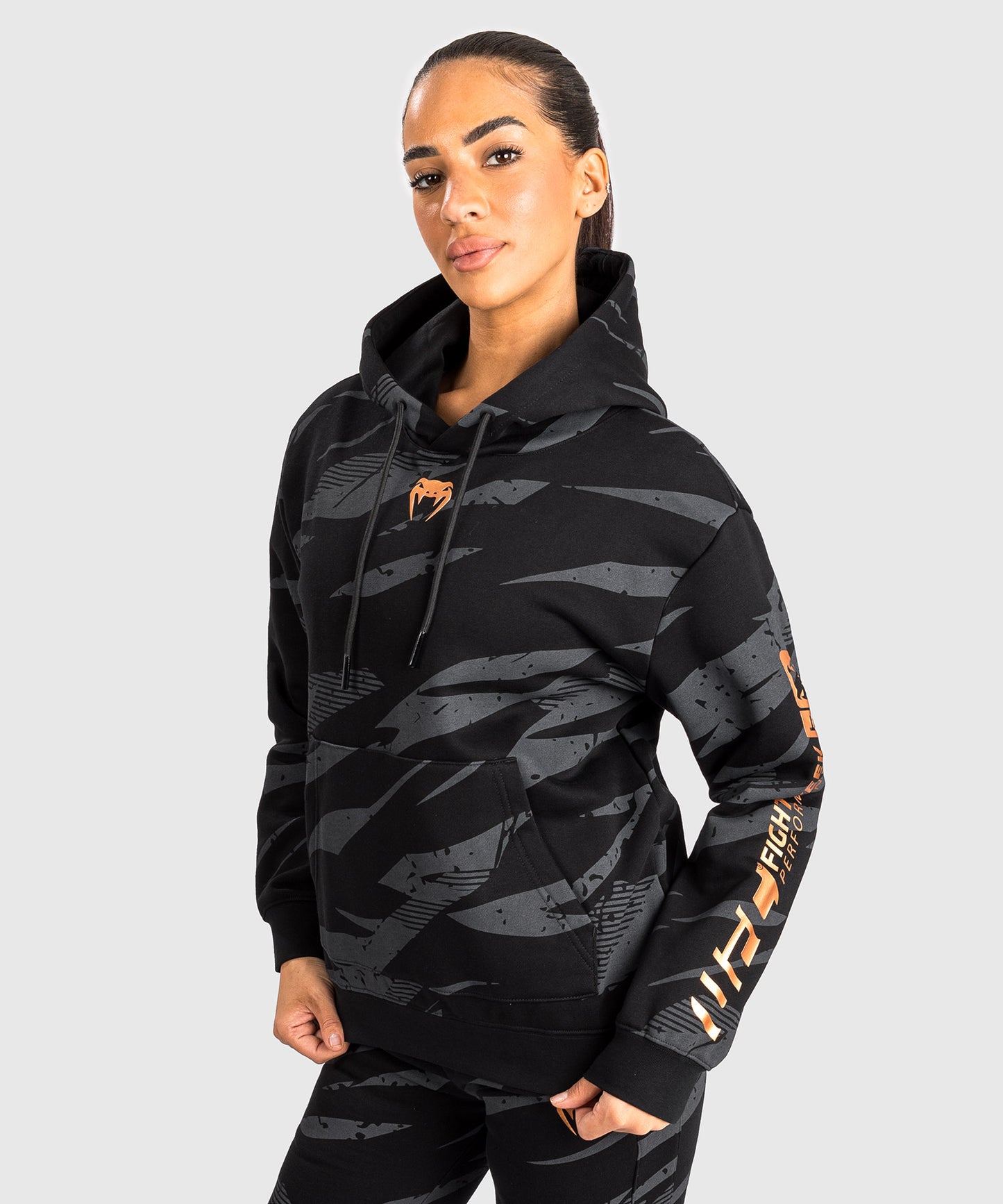 UFC Adrenaline by Venum Fight Week Felpa Con Cappuccio per Donna - Urban Camo