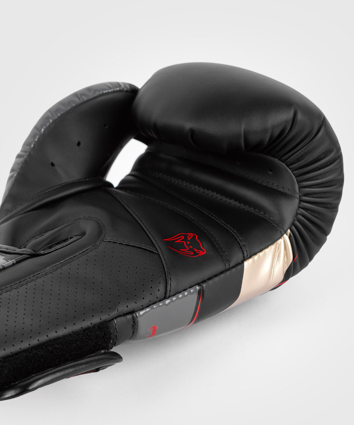 Venum Elite Evo Boxhandschuhe - Schwarz/Gold/Rot