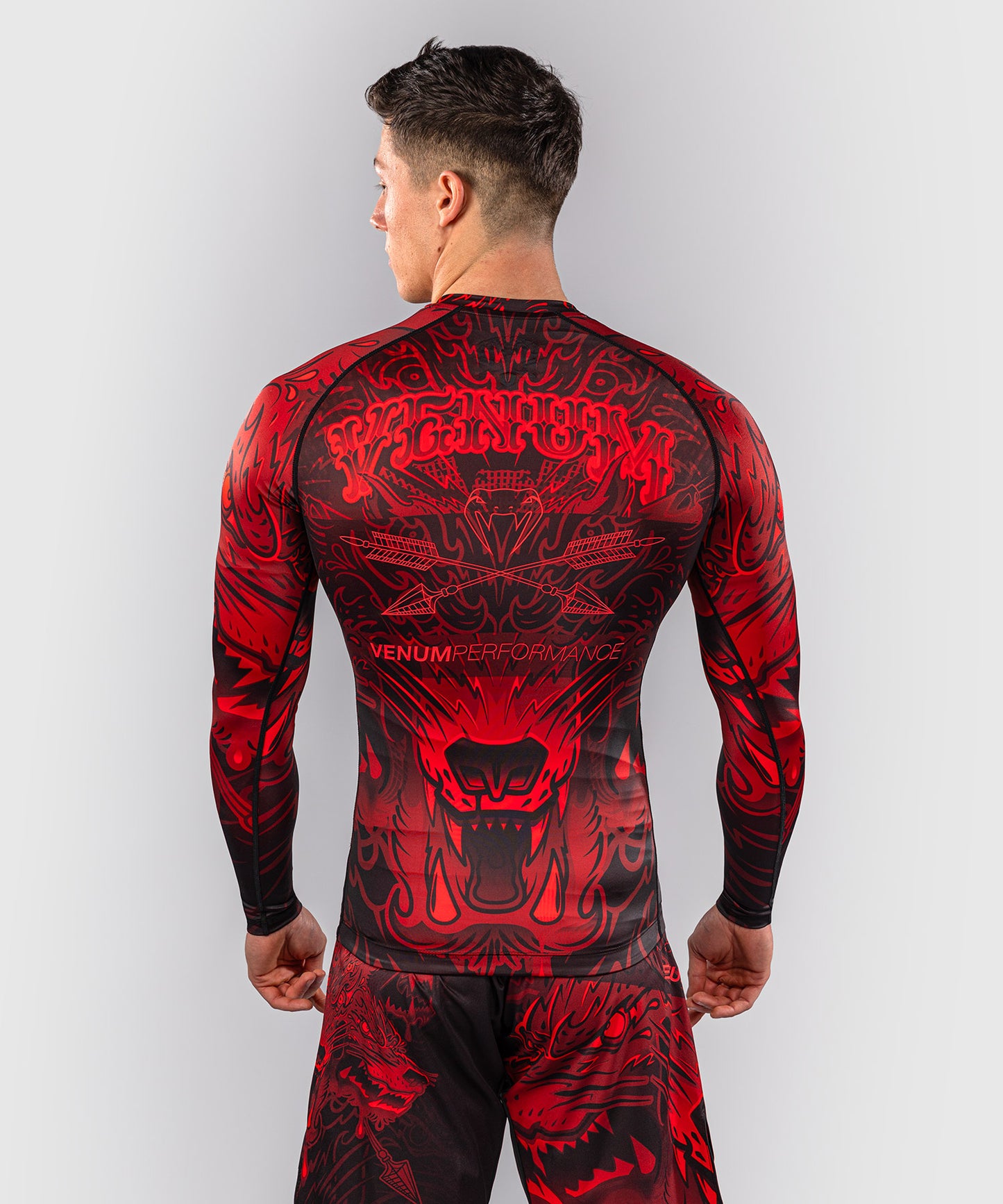 Venum Wolf Atak Langarm Rashguard – Schwarz/Rot