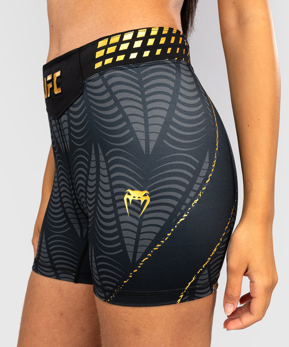 UFC Zenith by Venum Authentic Fight Night Pantaloncini Vale Tudo Fit corto Donna - Champion