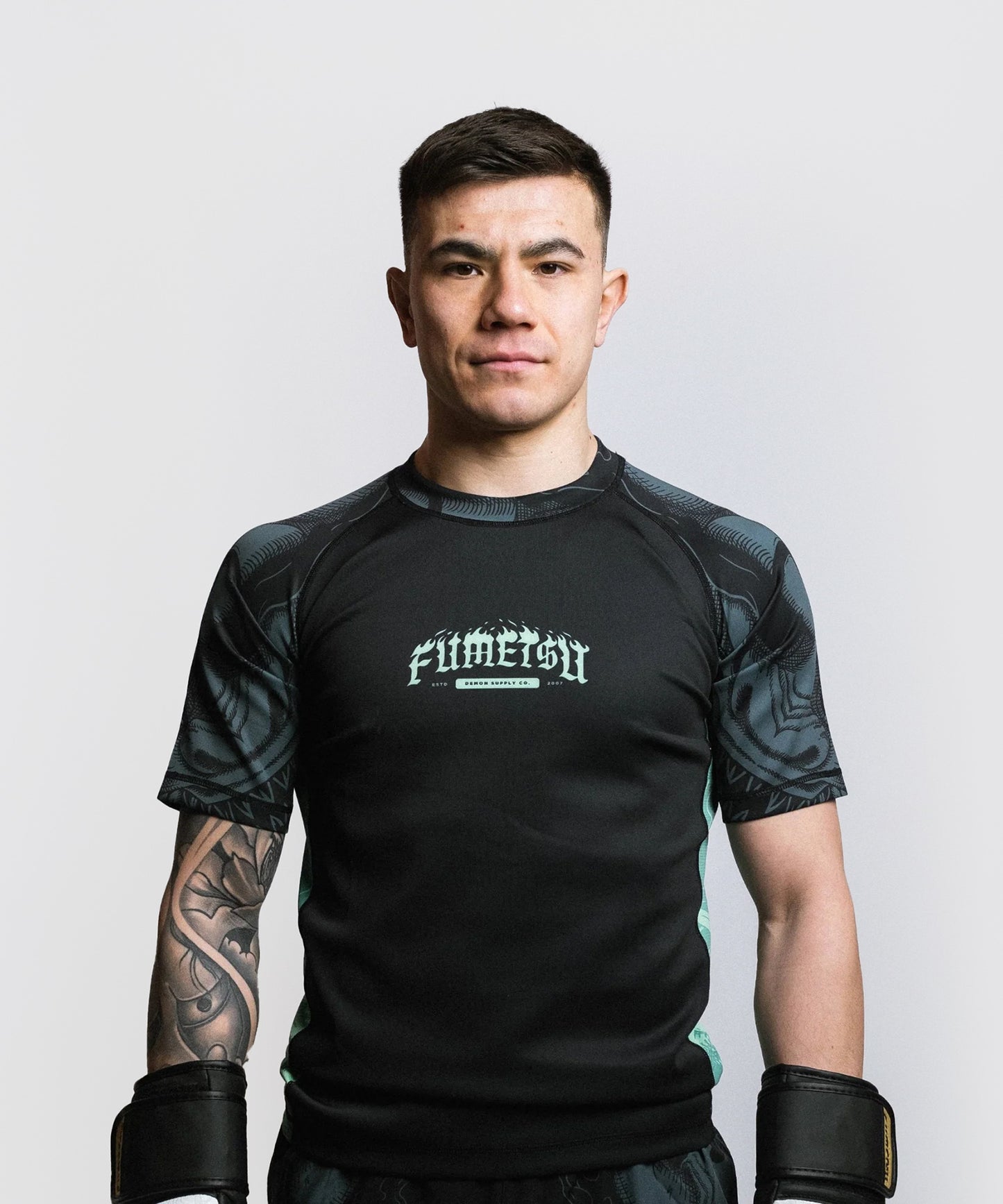 Fumetsu Oni Kurzarm-Rashguard - Schwarz/Blau/Grün