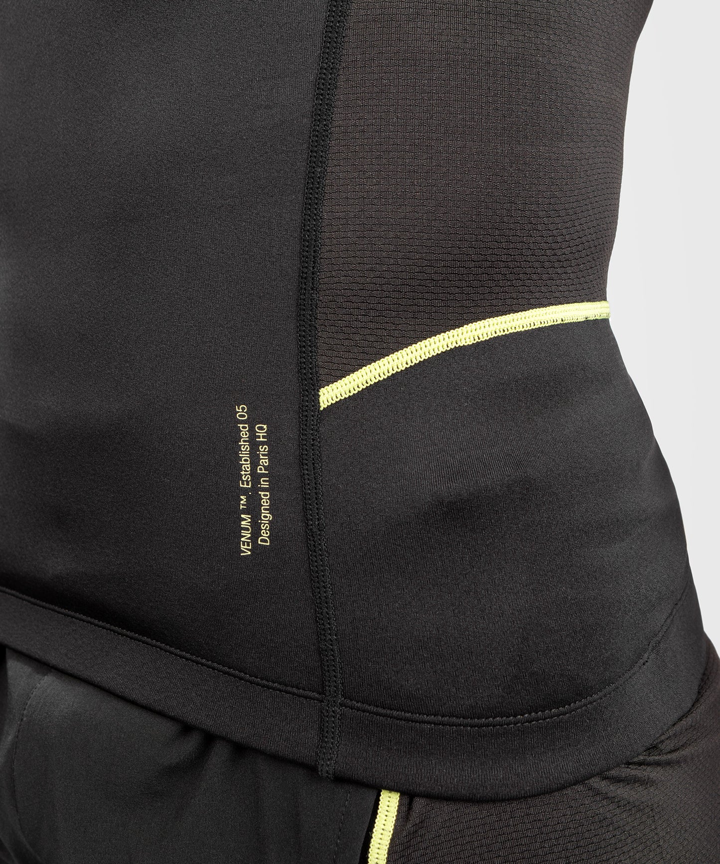Venum Fusion 2.0 Lycra Hombre - Manga Corta - Negro/Amarillo