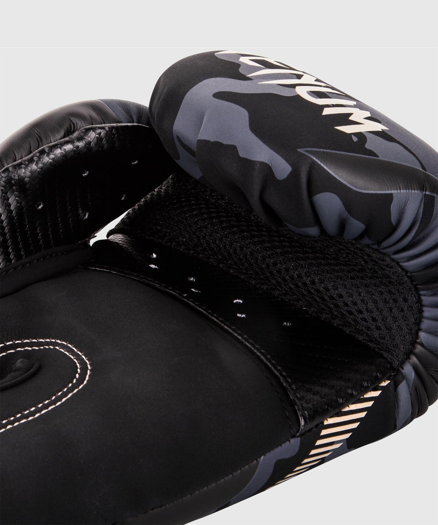 Venum Impact Boxhandschuhe - Dunkles Camo/Sand