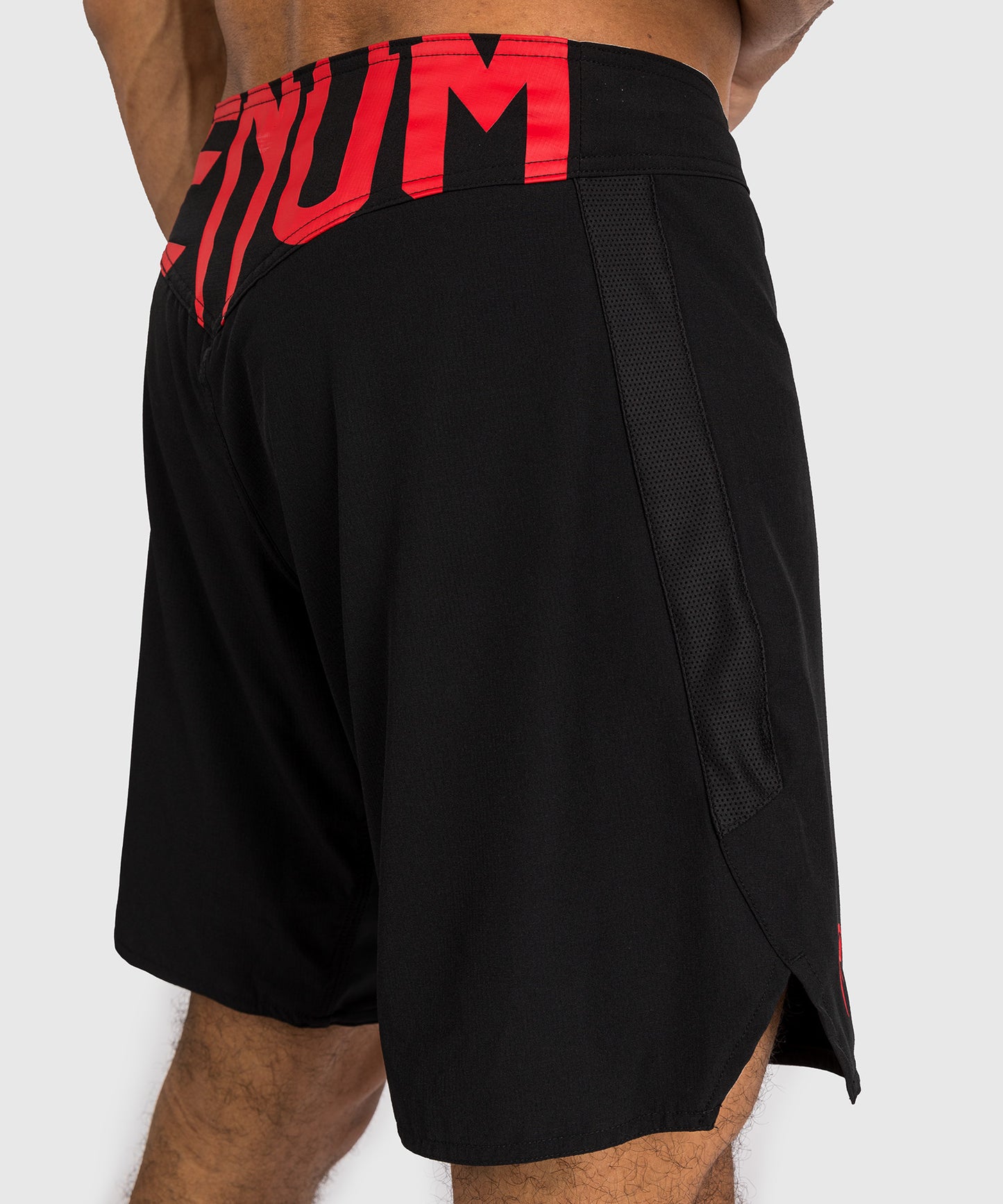 Venum Light 5.0 Pantaloncini da combattimento - Nero/Rosso