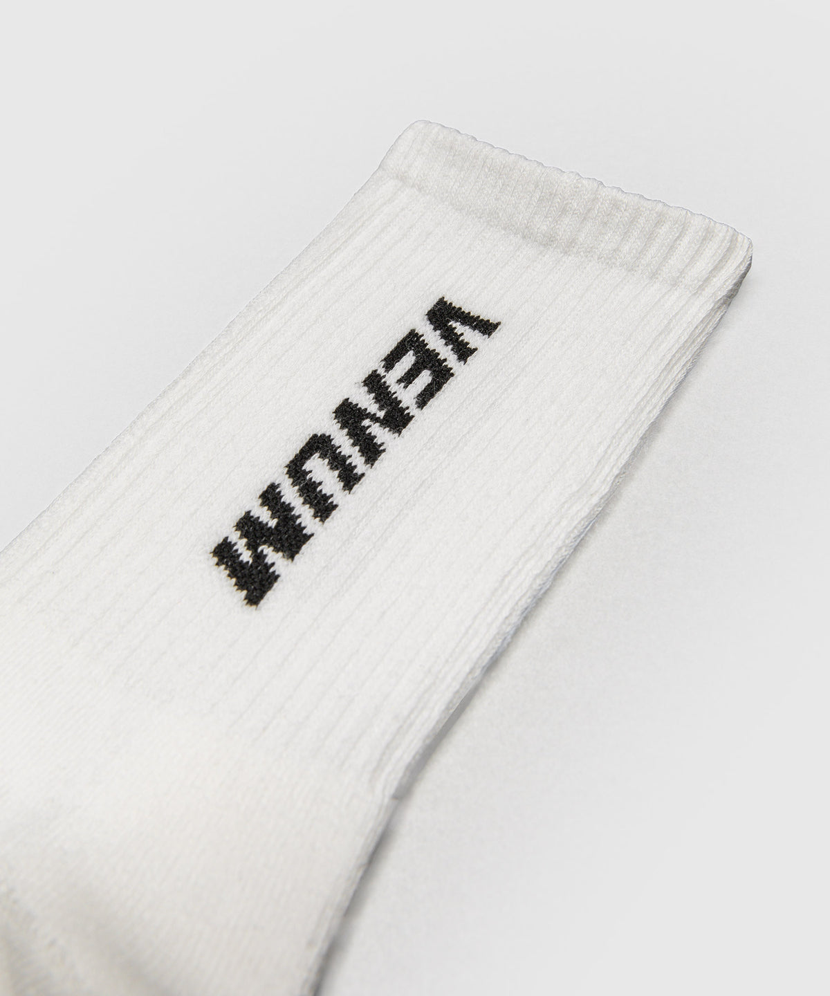 Venum Essential Calcetines (Set de 3 pares) – Blanco/Negro