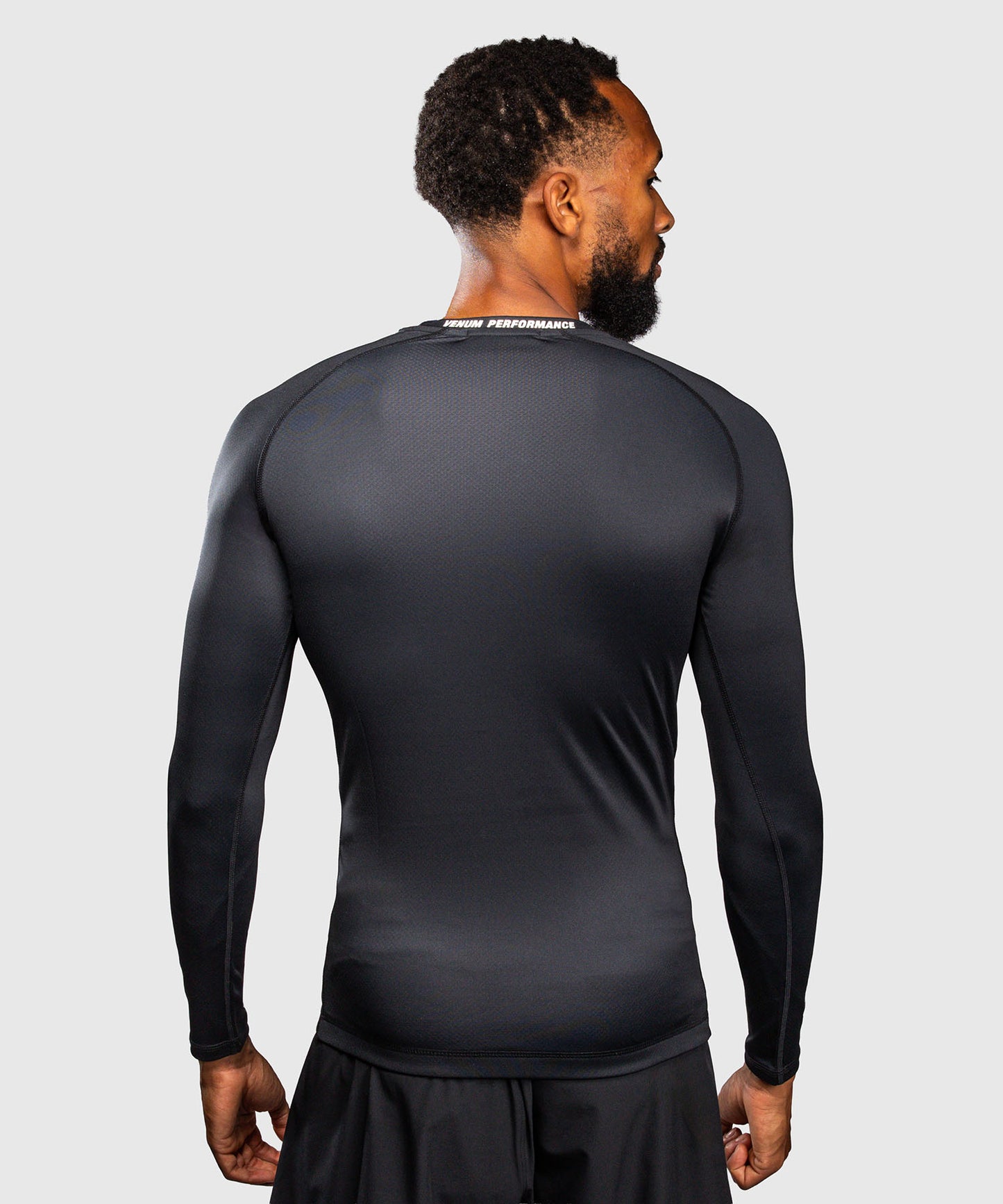 Venum Edge Rashguard a Maniche Lunghe – Nero/Sabbia