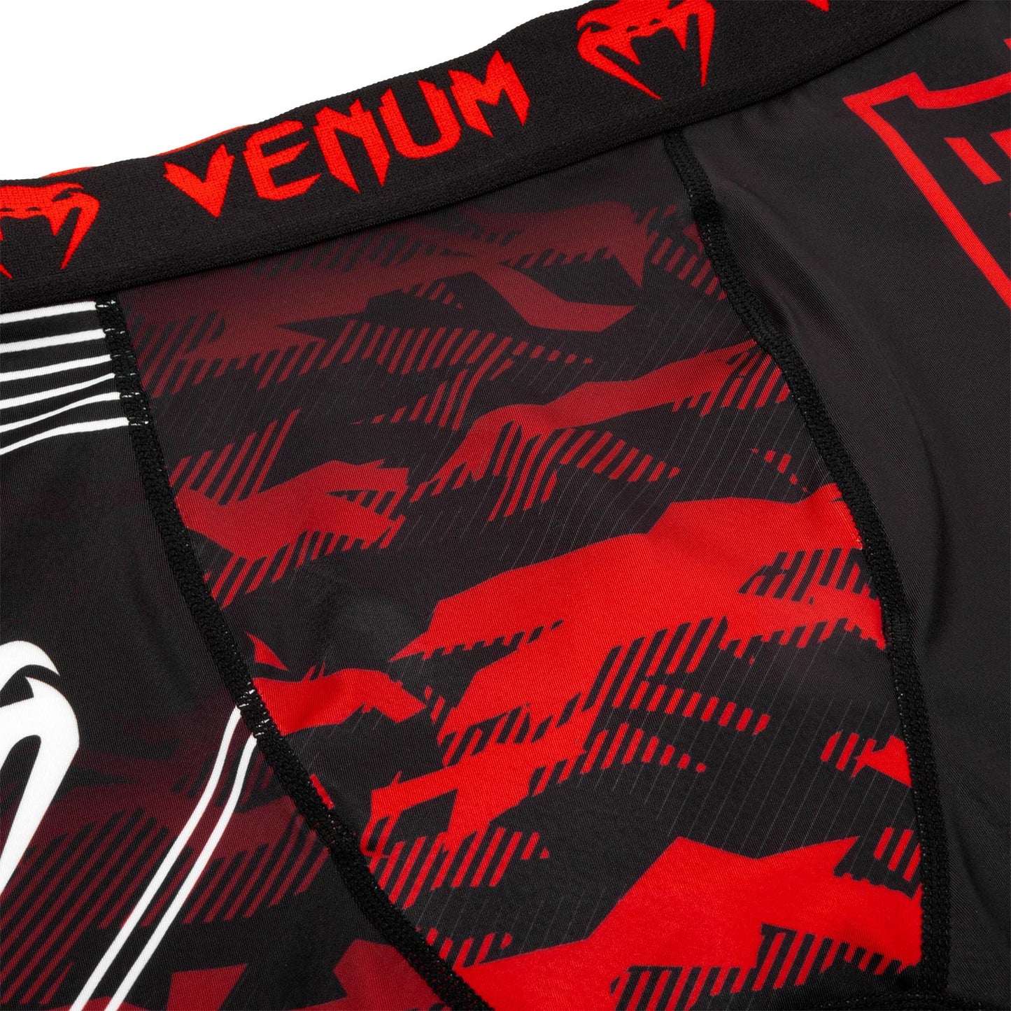 Pantaloni a compressione Venum Okinawa 2.0 - Nero/Bianco-Rosso