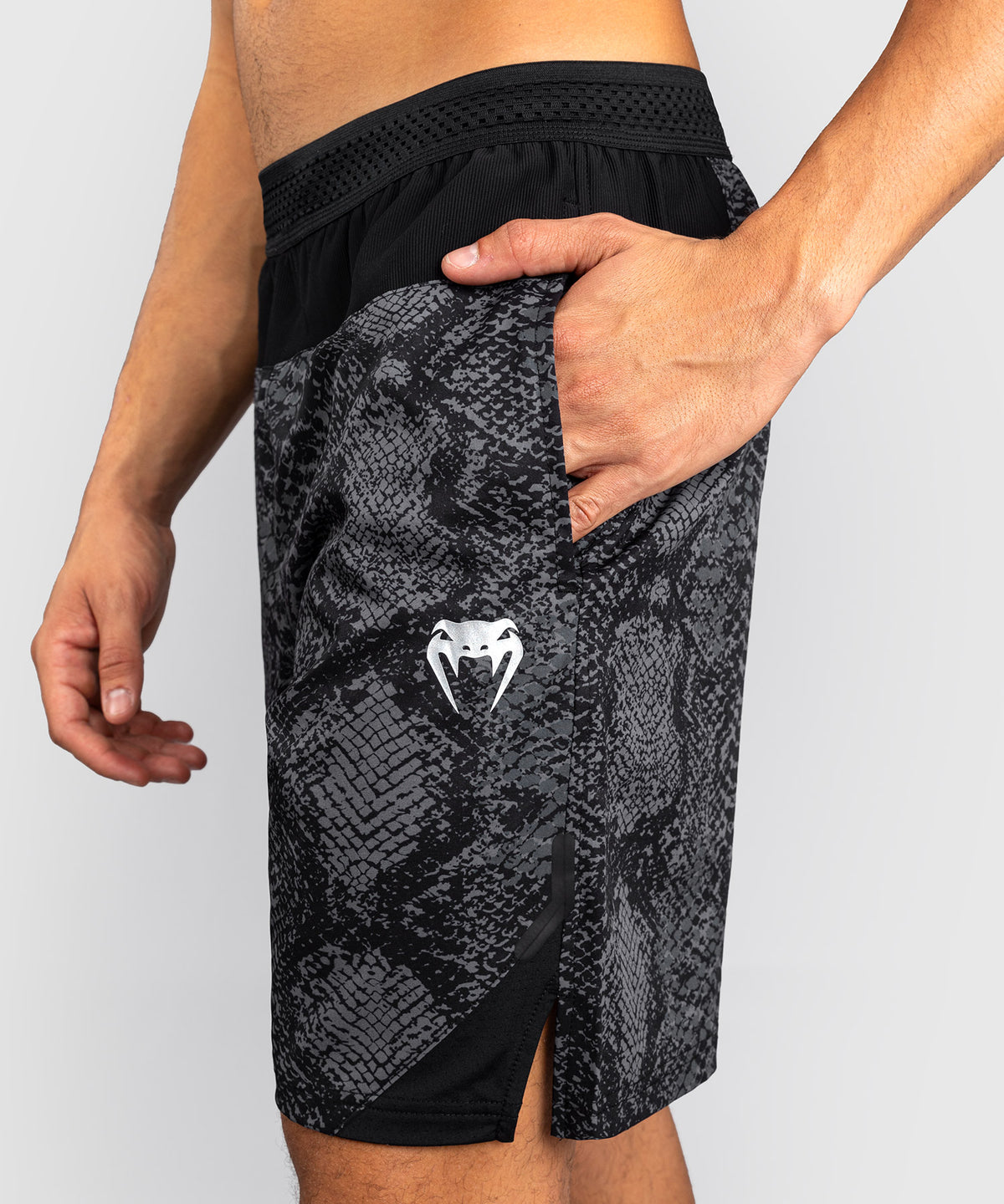 Venum G-Fit Scales Trainingsshorts – Schwarz/Anthrazitgrau