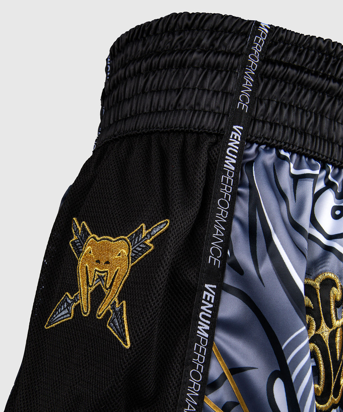 Venum Wolf Atak Pantaloncini Muay Thaï – Nero/Grigio
