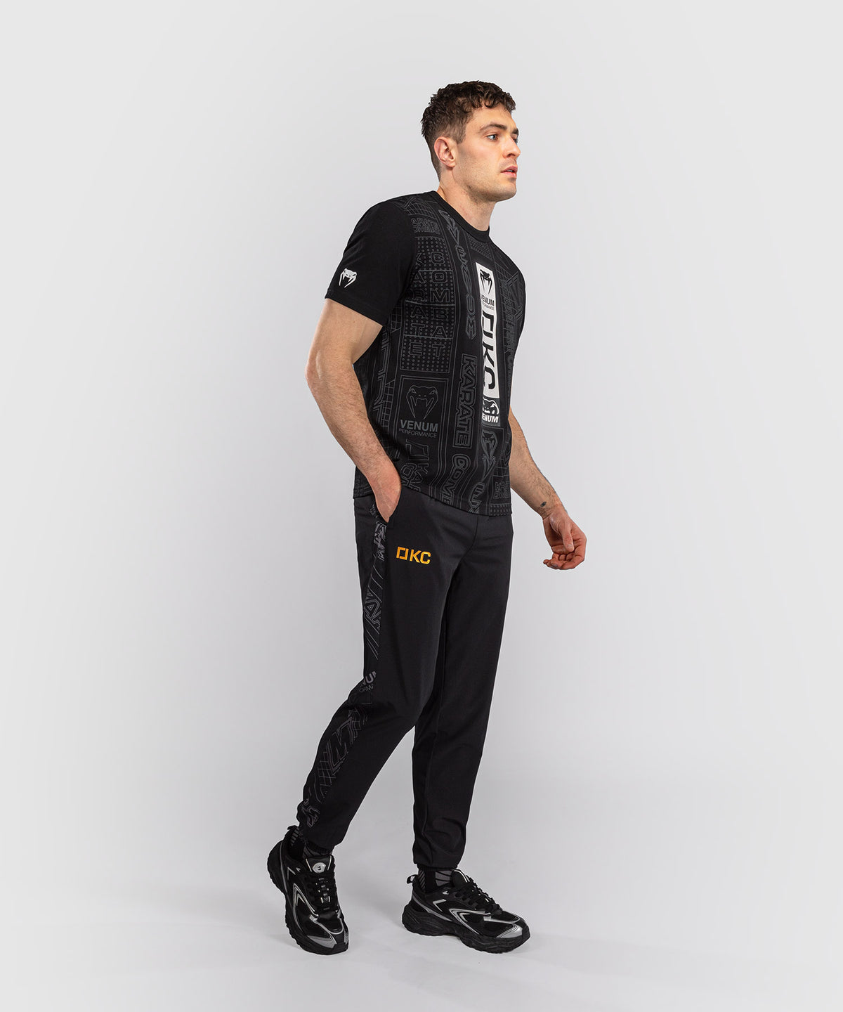 Karate Combat by Venum Camiseta – Negro/Gris
