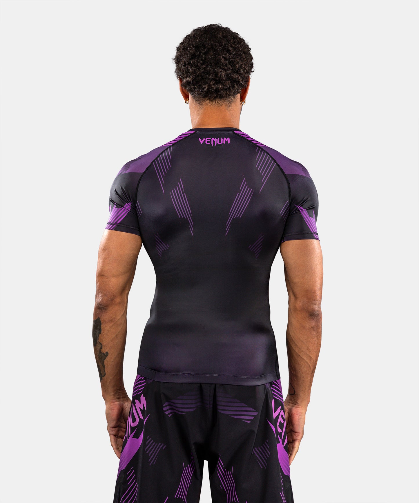 Venum No-Gi 6.0 Rashguard a Maniche Corte - Nero/Viola