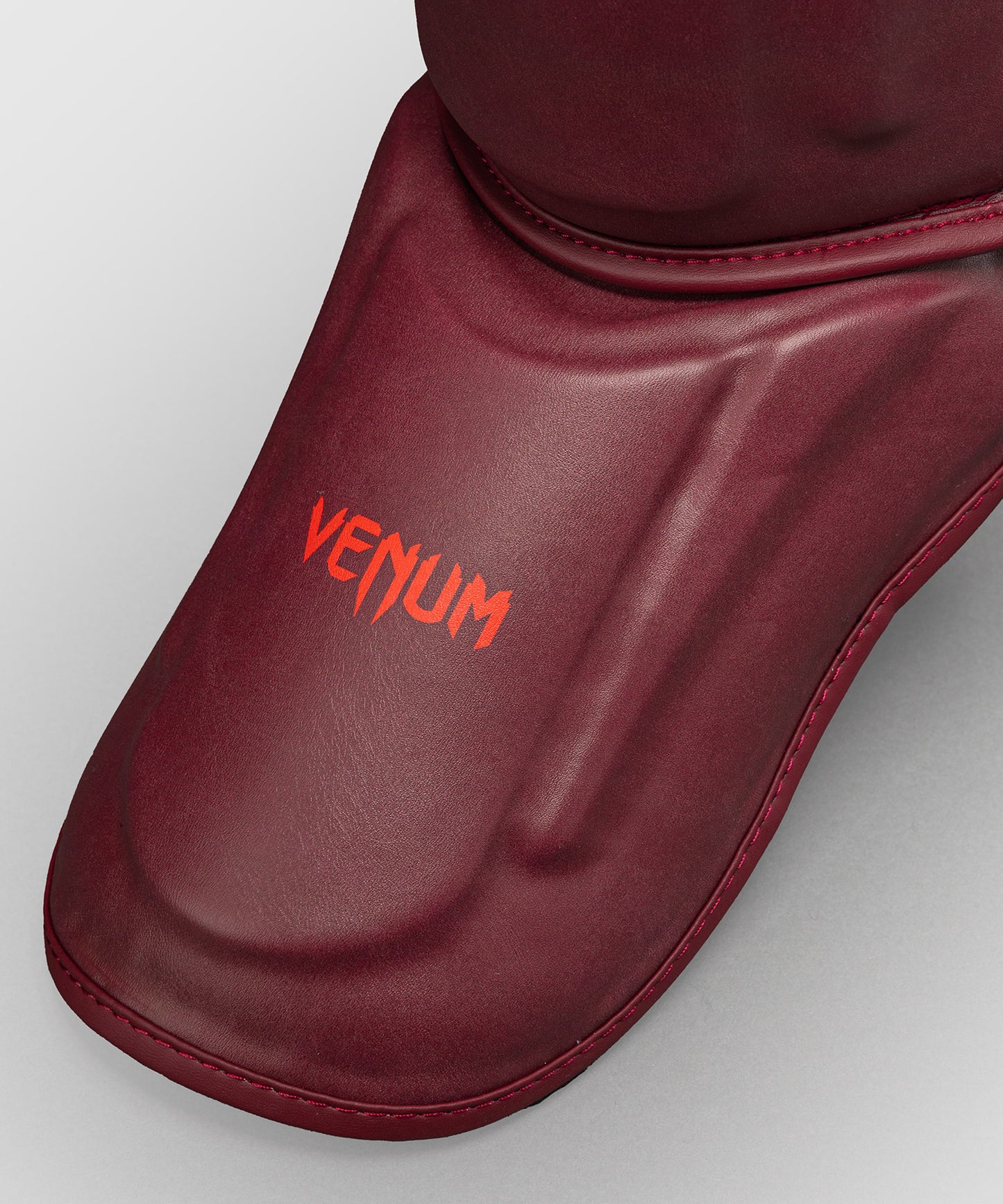 Protège-tibias Venum Spectre – Noir/Rouge