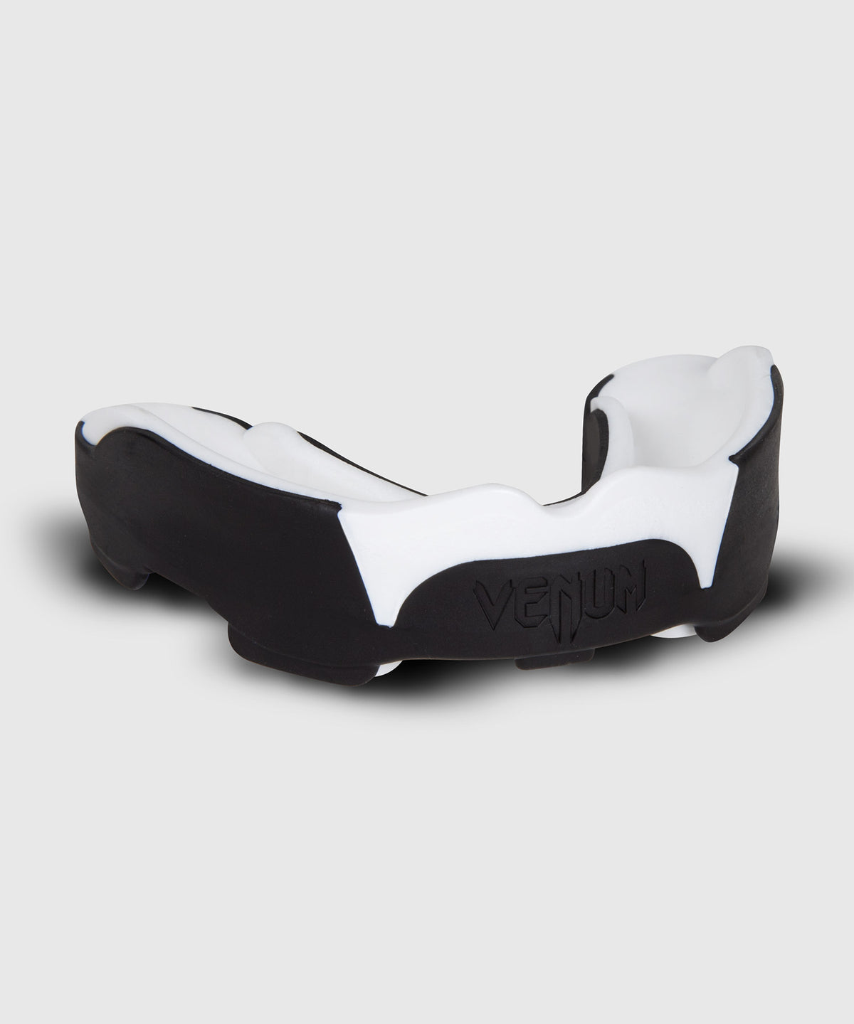 Venum Predator Protector Bucal - Negro/Blanco