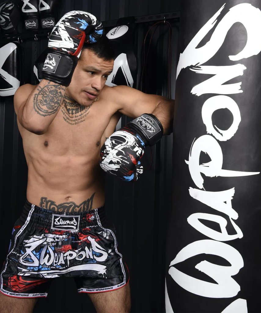 8 Weapons CUT LIKE BLADE 2.0 Pantalones de Muay Thai - Negro