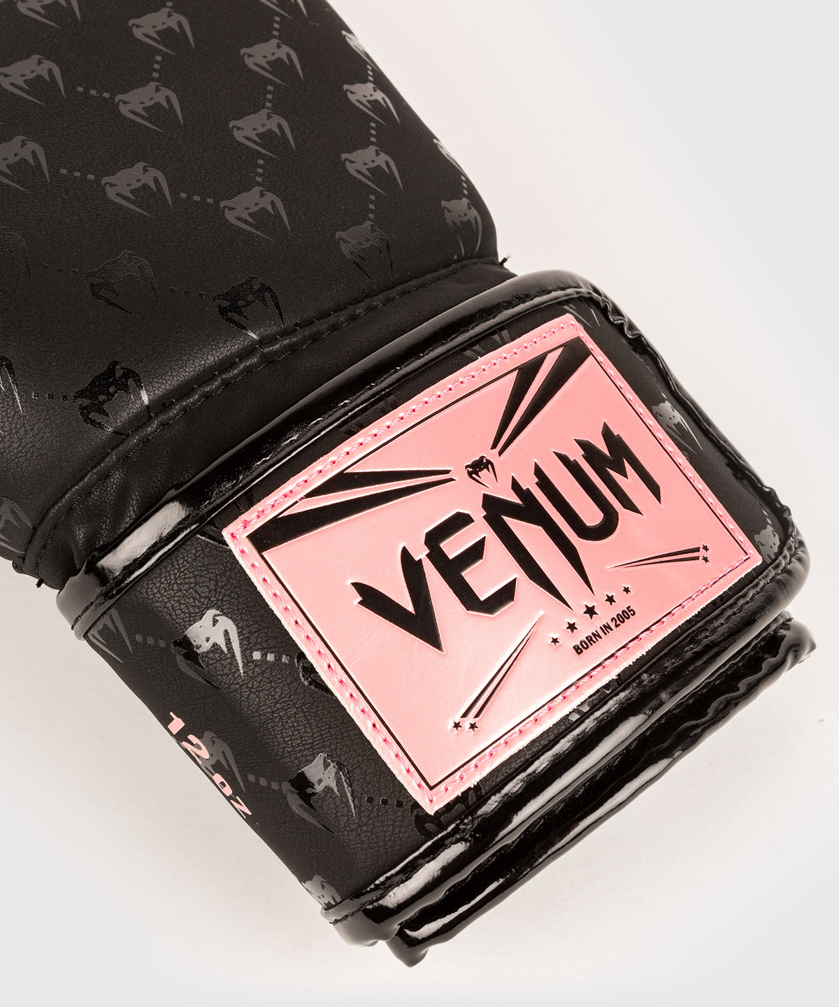 Venum Impact Monogram Boxing Gloves – Schwarz/Roségold