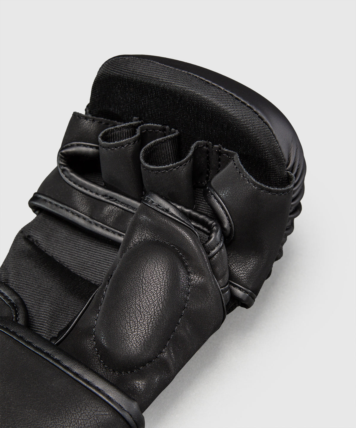 Venum G-Core Guanti da sparring - Nero/Oro
