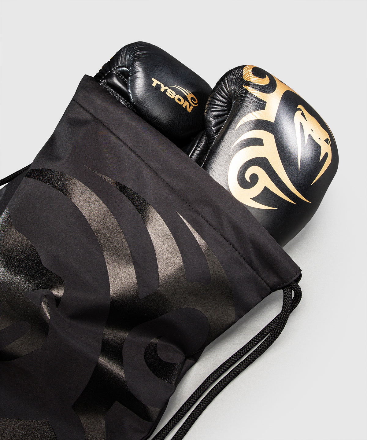 Venum Giant 2.0 Mike Tyson Pro Guantoni da boxe con lacci – Nero/Oro - Borsa inclusa