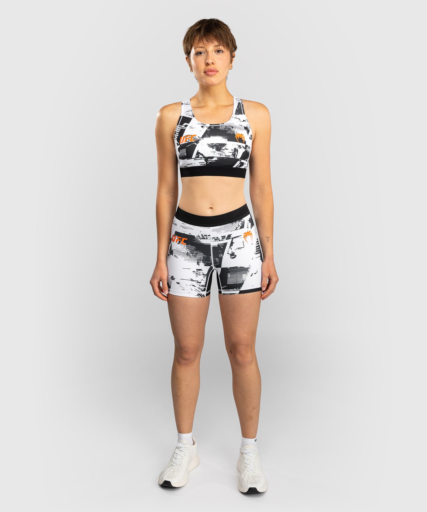UFC Zenith by Venum Authentic Fight Week Short Vale Tudo Performance Mujer - Blanco