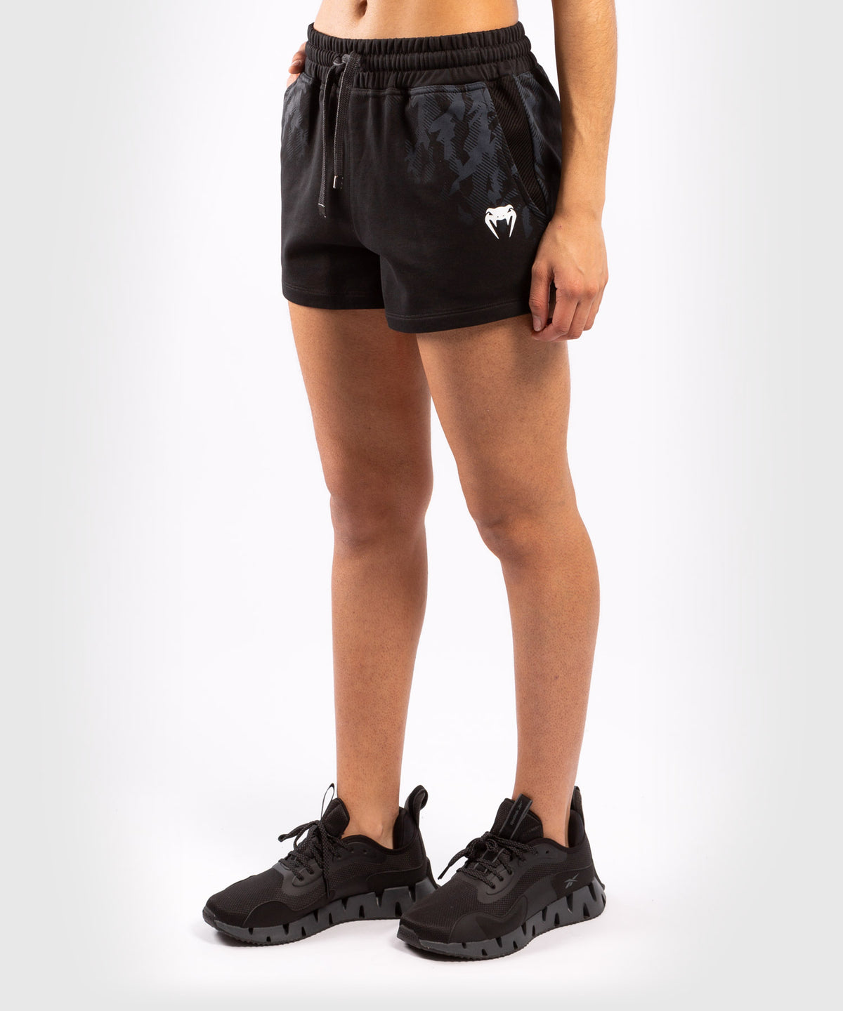 UFC Venum Authentic Fight Week Damen Shorts - Schwarz