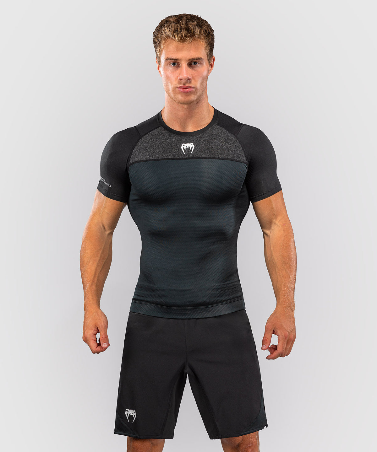 Venum G-Fit Scale Rashguard de manga corta - Negro